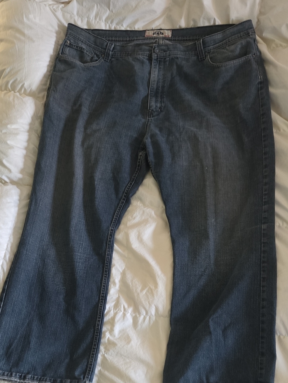 Classic Men's Dark Gray Straight-Leg Jeans